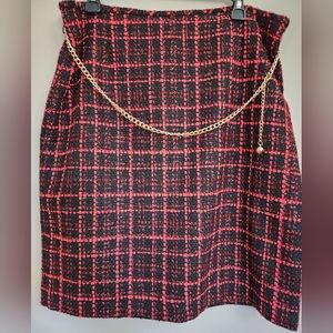 Skirt Tahari women's skirt, black and red check color. Size 16